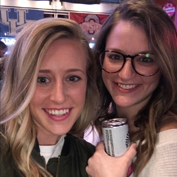 Meet your Posher, Emily - Picture 1 of 1